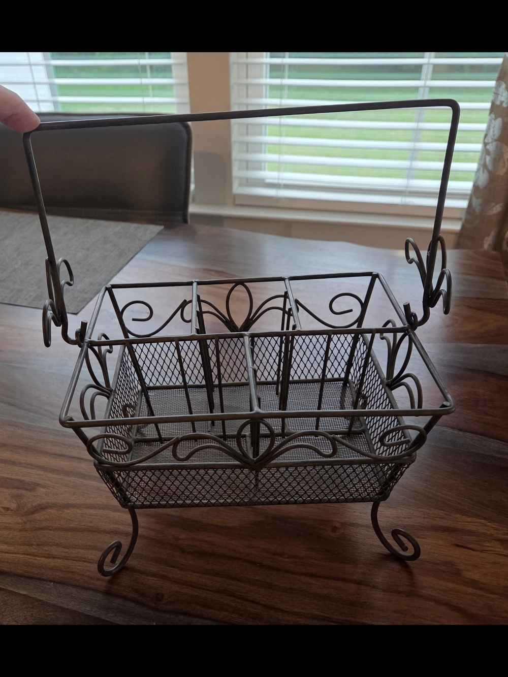Pretty Picnic Decorative Metal Wire Serving Utensil Basket in Brown